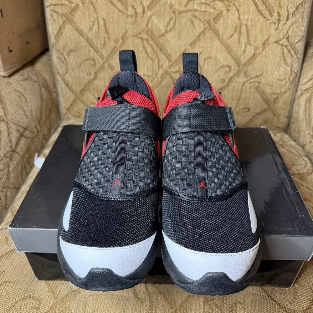 2016 Jordan Trunner 11 Size 10 LX Black White Varsity Red 905222-001 VNDS!